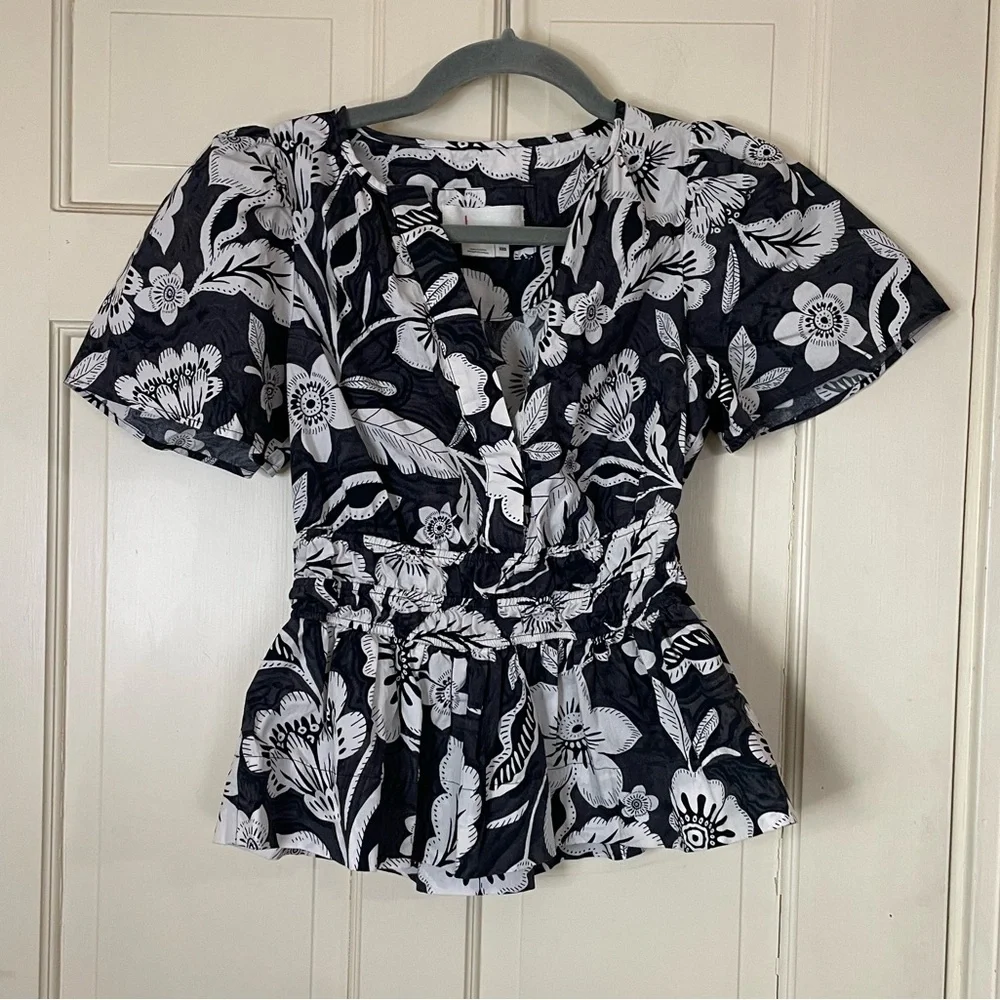 Anthropologie The Somerset FLATTERING Blouse Dark Floral Gray & Black, Size XXS - Picture 2 of 8